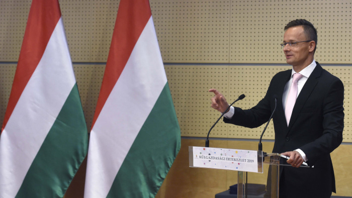Szijjártó Péter: Magyarország még kénytelen orosz gázt vásárolni