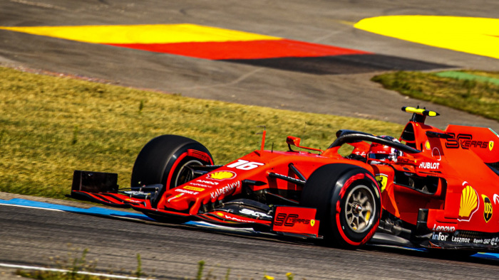 A Ferrarik uralják a Belga Nagydíjat