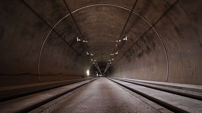 M2-metróhiba csütörtök reggel: ha ilyen baj van, azonnal leáll minden szerelvény