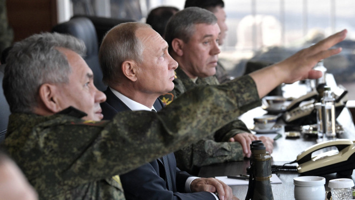 Újabb orosz erődemonstráció: Vosztok-2022 hadgyakorlat