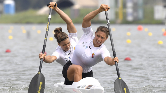 Kajak-kenu-vb - Balla és Takács ezüst-, Kozák bronzérmes, újabb három tokiói kvóta