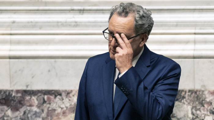 Megint várja a bíróság a francia Nemzetgyűlés elnökét