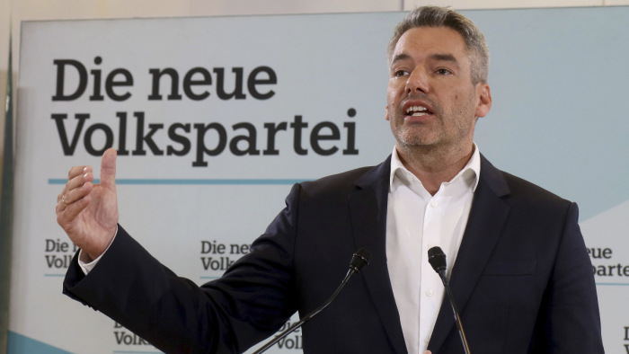 Ausztria választás előtt: a kancellár kétféle koalíciót is el tud képzelni, de különös feltételekkel