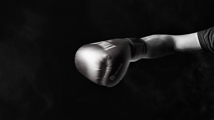 Halálos ütést szenvedett el a ringben egy amerikai bokszoló - videó