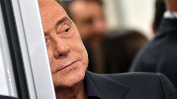 Berlusconi a Néppárt felé tolná Salviniékat
