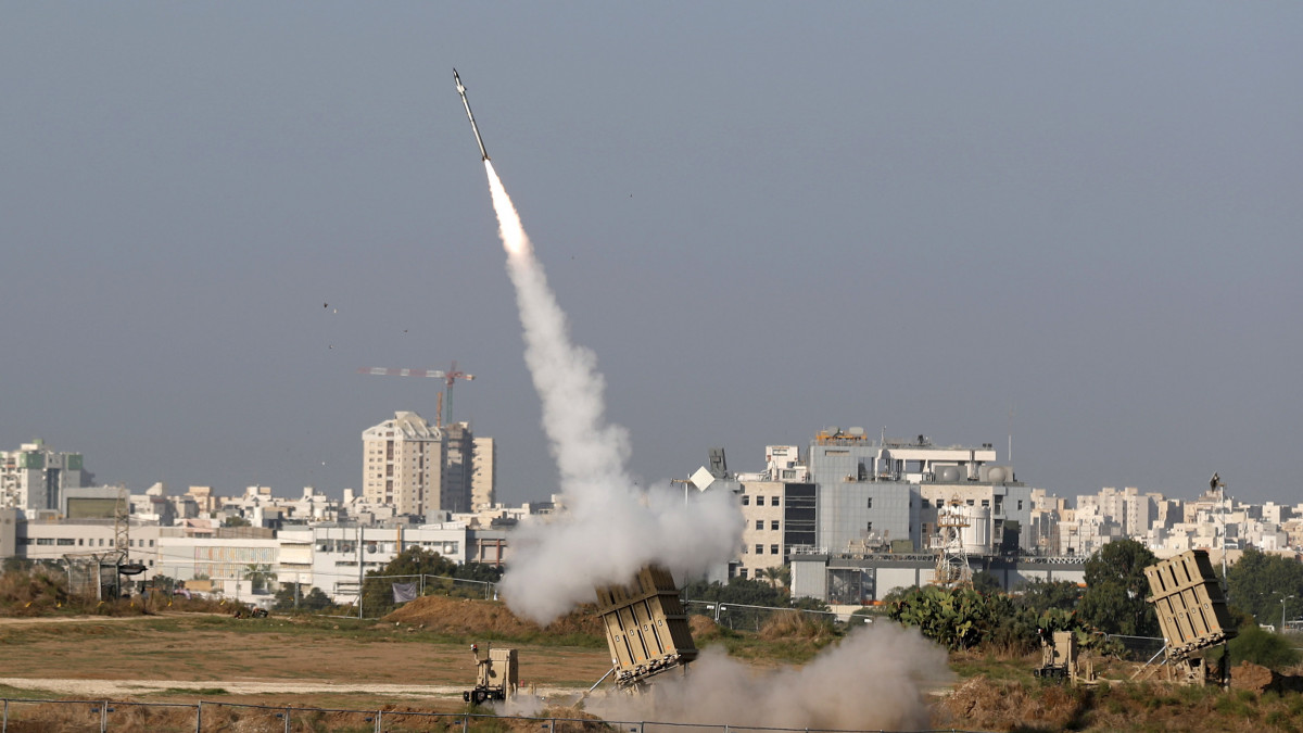 Megint megszórták rakétákkal Izraelt