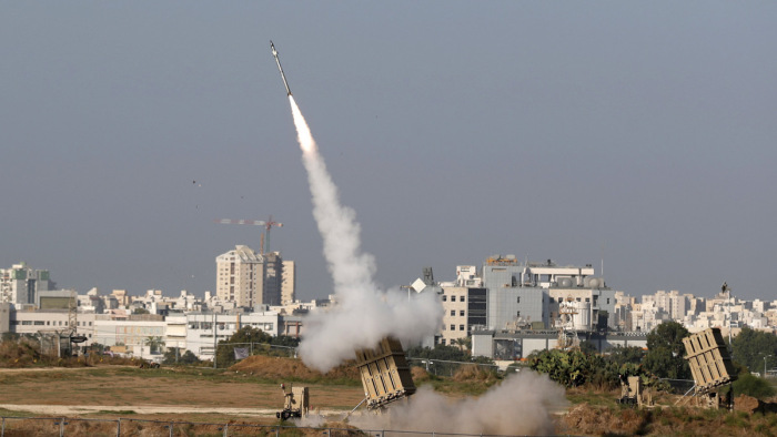 Tömeges rakétacsapás Izrael ellen - videó