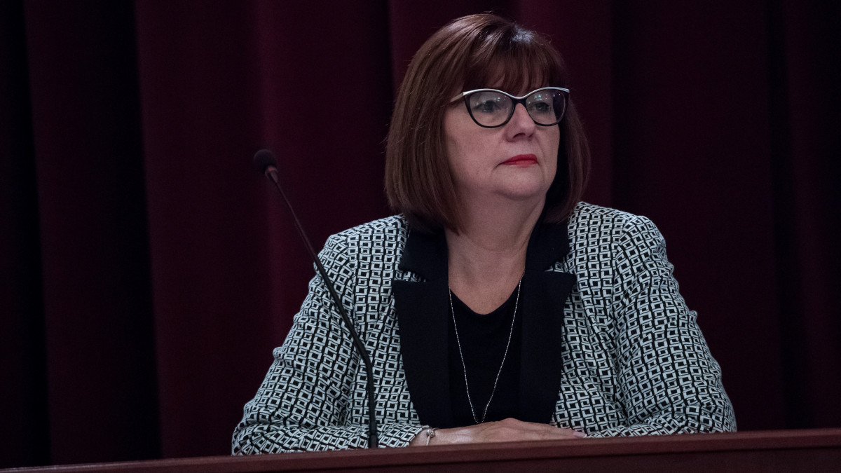 Gy. Németh Erzsébet, a humán területekért felelős főpolgármester-helyettes az új összetételű Fővárosi Közgyűlés alakuló ülésén a Városháza dísztermében 2019. november 5-én.