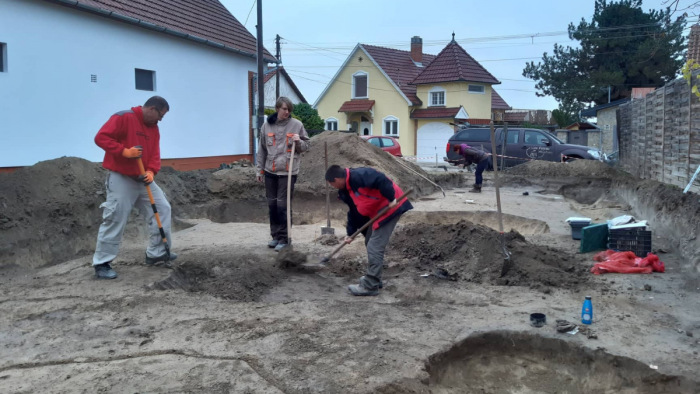 Ontja a kincseket egy magyarországi település