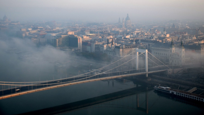 Hatalmas változás jön decemberben az Erzsébet hídnál, tízezreket érint