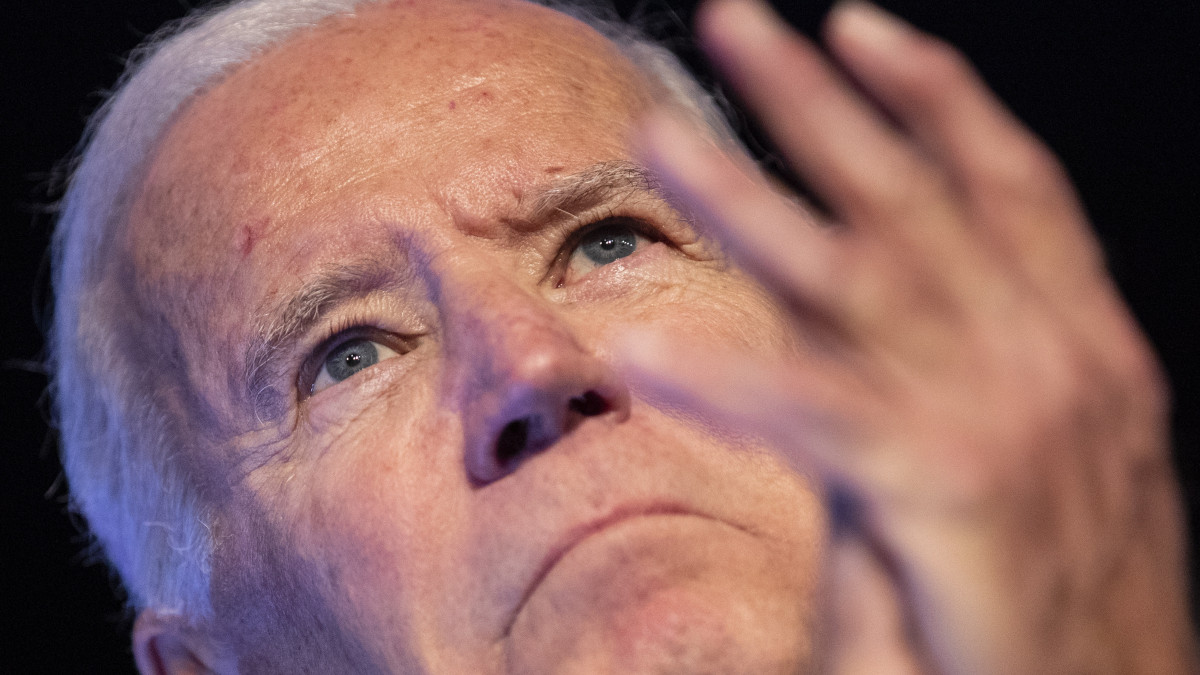 Joe Biden volt  amerikai alelnök, a 2020-as amerikai elnökválasztás demokrata elnökjelölt-aspiránsa a Szolgáltatóipari Alkamazottak Nemzetközi Szövetsége (Service Employees International Union) kongresszusán, Los Angelesben 2019. október 5-én.