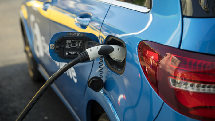 Meghiúsulhat a benzines és dízelautók európai tilalma