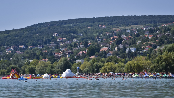 Szabadulnának a magyarok a balatoni nyaralóktól, de nincs nagy kereslet