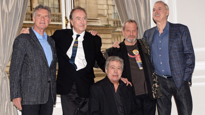 Meghalt Terry Jones, a Monty Python-csoport tagja