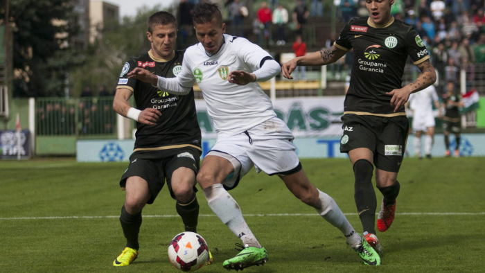 Válogatott focisták gyülekeznek a blasz egyes BVSC-nél