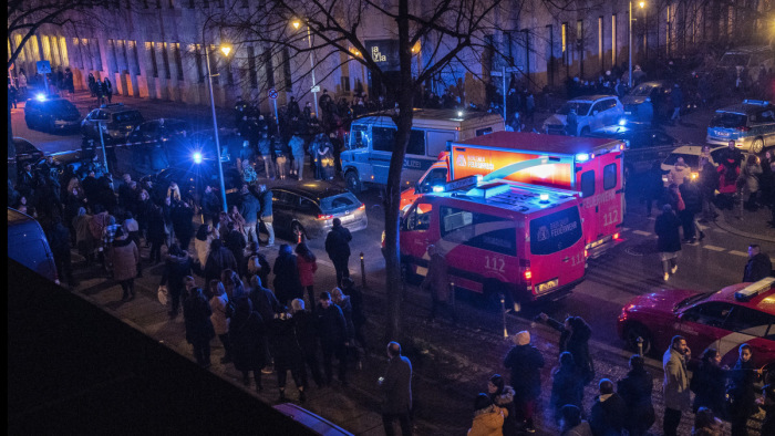 Lövések Berlinben, halott és sebesültek