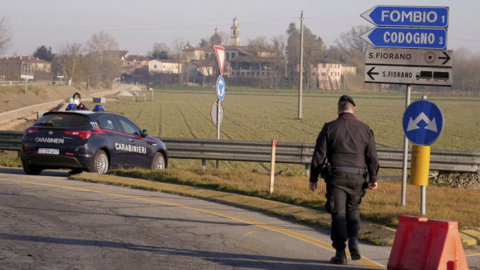 Koronavírus – fokozódik a félelem, újabb halott Olaszországban