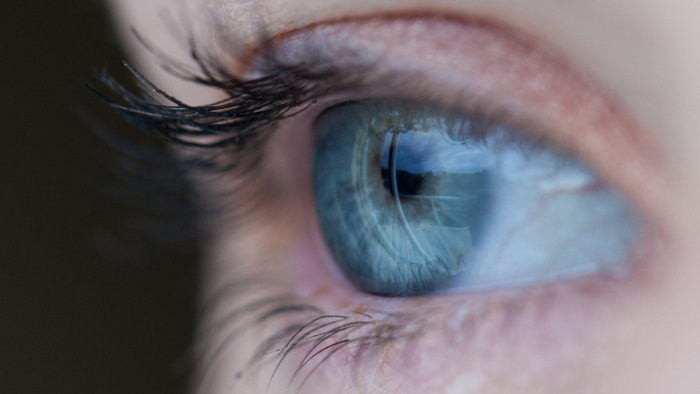 Megvakult emberek látnak újra egy találmány segítségével