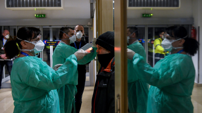 Koronavírus - Kínában javul, Európában romlik a helyzet - percről percre