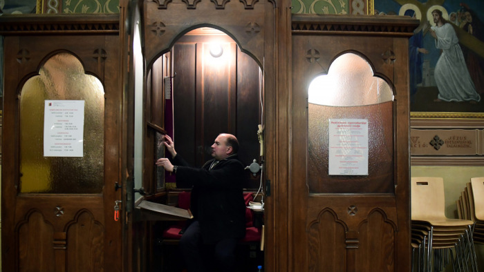Döntöttek a katolikusok: Budapesten továbbra sem lesz nyilvános mise