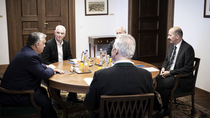 Orbán Viktor az evangélikus egyház vezetőivel találkozott