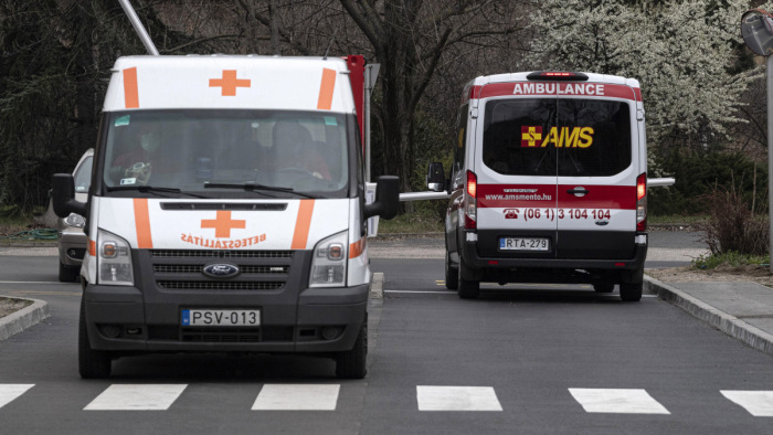 Egy elhunyt, 341 újabb fertőzött Magyarországon