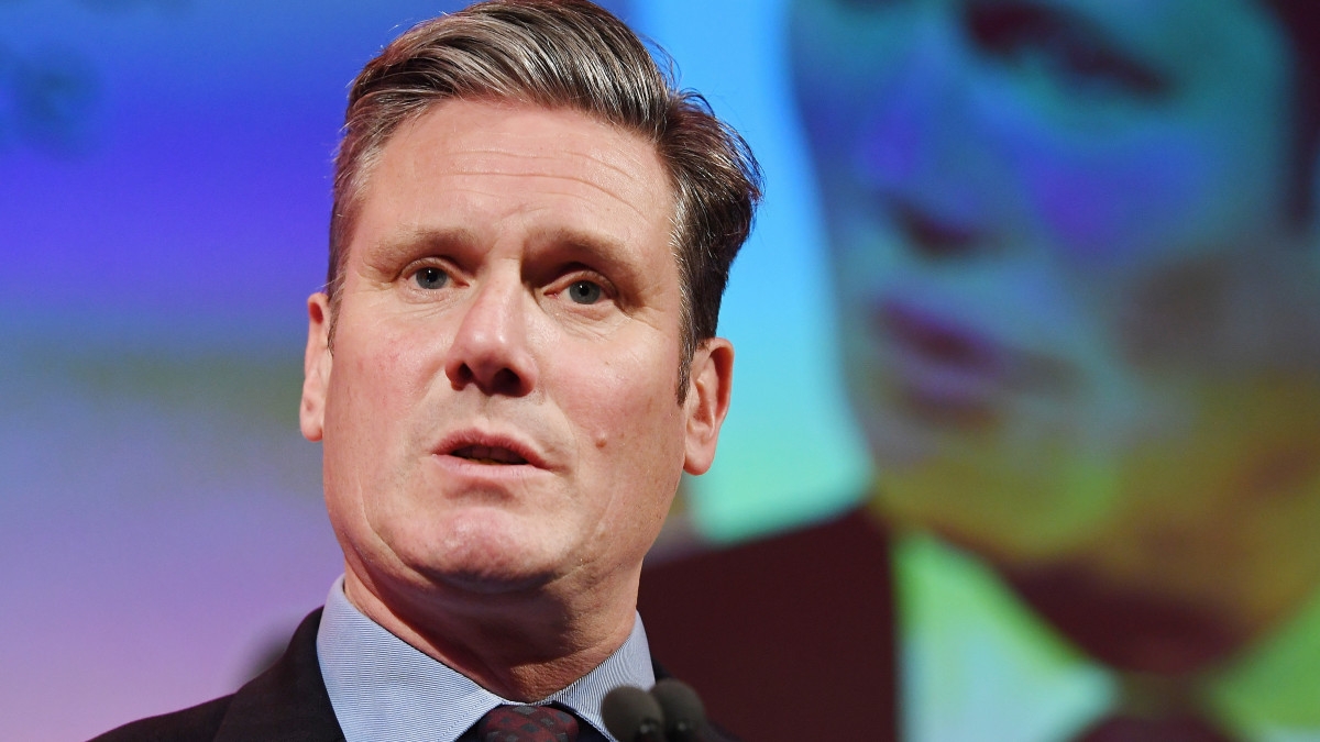 2019. március 28-án Londonban készített kép Sir Keir Starmerről, a legnagyobb brit ellenzéki erő, a Munkáspárt akkori brexitügyi árnyékminiszteréről. 2020. április 4-én bejelentették, hogy Starmert választották meg a Munkáspárt vezérévé.