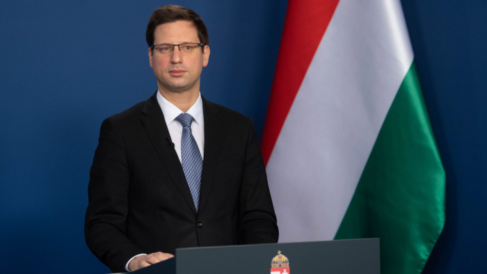 Gulyás Gergely: májusban már minden regisztrált felnőtt be lesz oltva