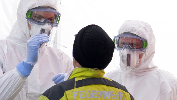 Harmadik napja regisztráltak ezernél több új fertőzöttet Németországban