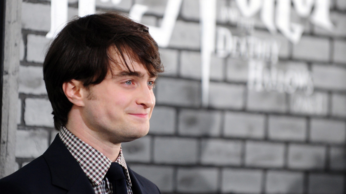 New York, 2010. november 16.Daniel RADCLIFFE, a Harry Pottert alakító brit színész a regényfolyam utolsó kötetéből készült film, a Harry Potter és a Halál ereklyéi 1. részének bemutatójára érkezik New Yorkban 2010. november 15-én. (MTI/EPA/Andrew Gombert)