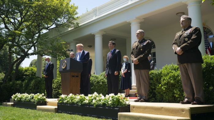 Trump: vakcinával vagy anélkül, de az amerikaiaknak vissza kell térniük a mindennapi élethez