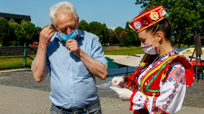 Az új fertőzöttek harmada egészségügyi dolgozó Ukrajnában