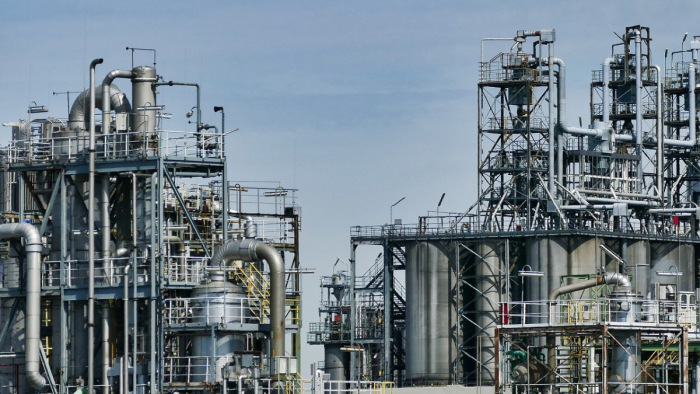 Olajról döntenek – Fontos tárgyaláson vett részt a Mol vezérkara Szerbiában