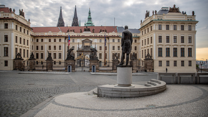 Éjszakai kijárási tilalmat vezetnek be Csehországban