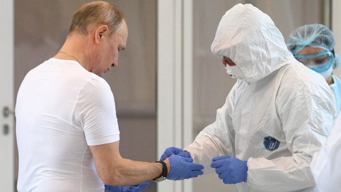 Putyin a sokadik bizottságot hozza létre a járvány ellen