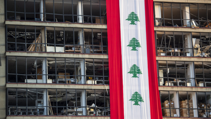 A fél Bejrútot romba döntő ammónium-nitrátból tárolnak 26 ezer tonnát a szomszédban