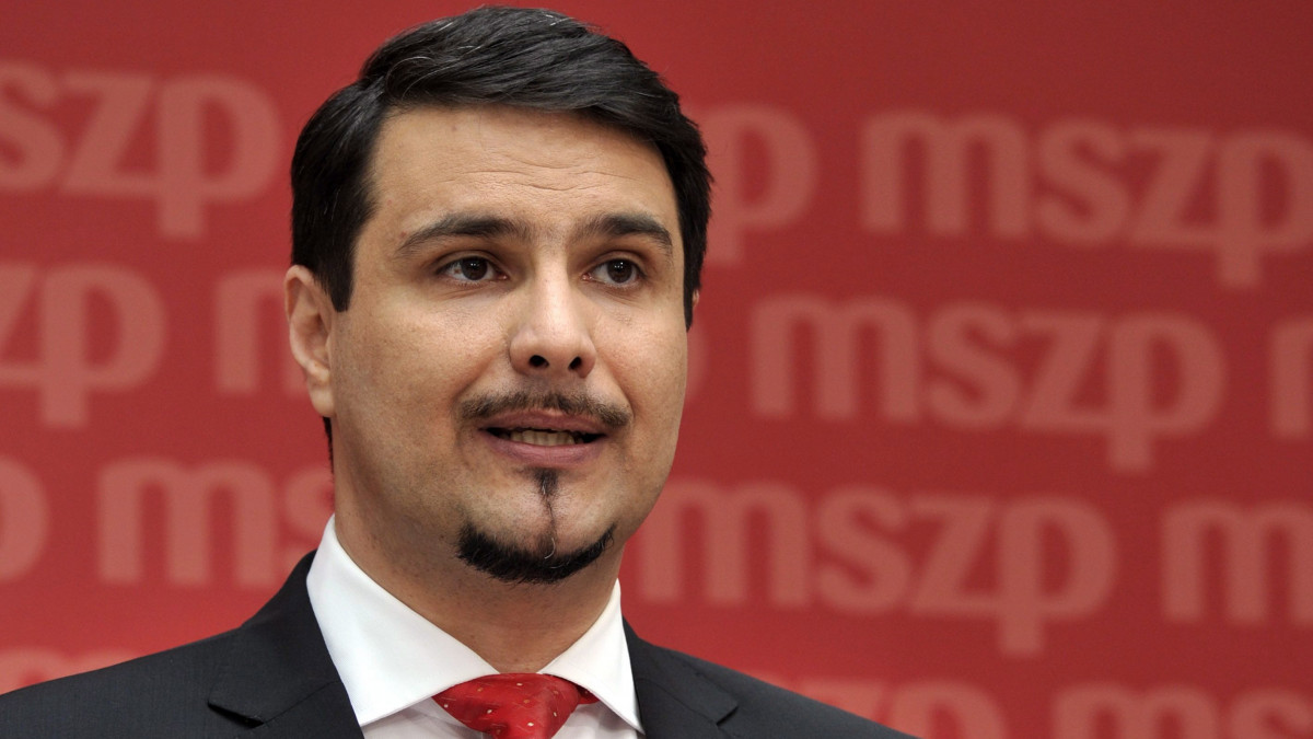 Mesterházy Attila indul az MSZP elnöki posztjáért