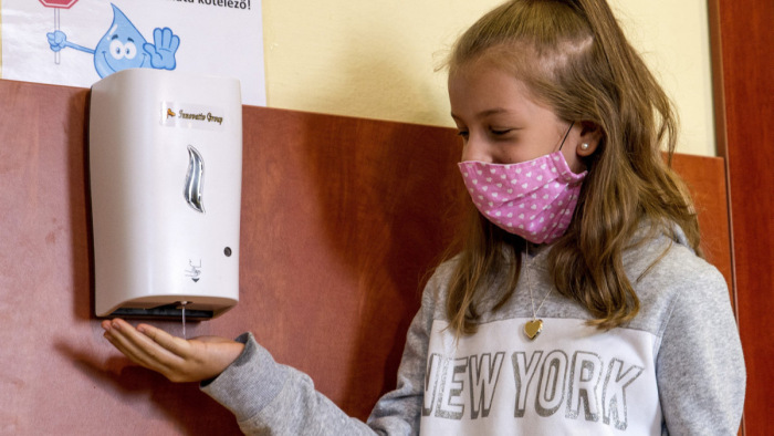 Iskolabezárások: ez most a magyar koronavírus-helyzet