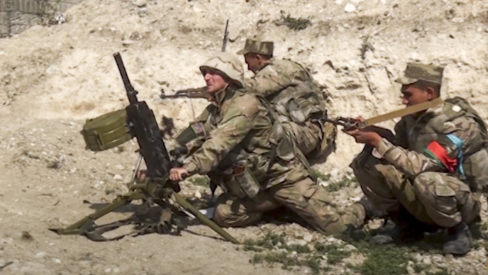 Hegyi-Karabah: egyre erősebb fegyvereket vetnek be a szemben álló felek - videóval
