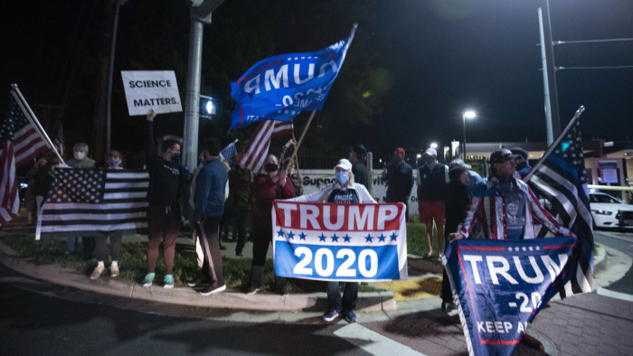 Ismét tájékoztattak a koronavírussal fertőzött Donald Trump állapotáról