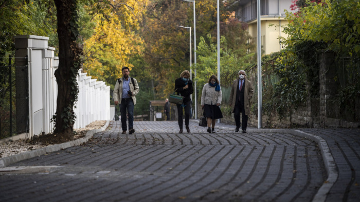 Mérföldkőhöz ért a budapesti aszfaltozási program