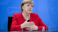 Angela Merkel átgondolta: az illegális bevándorlás nem fékezhető meg az EU belső határain      