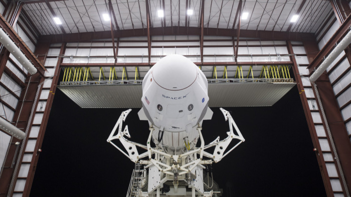 Odaért Elon Musk űrhajója a Nemzetközi Űrállomásra