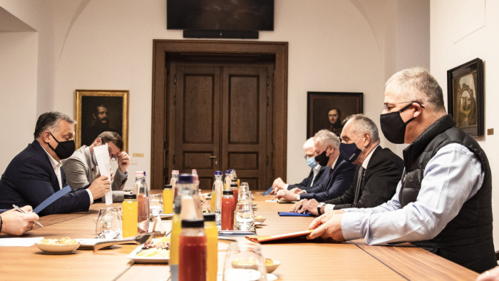 Városvezetőket hívott konzultációra Orbán Viktor