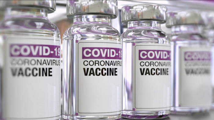 Újabb országokban nem adják időseknek az AstraZeneca vakcináját