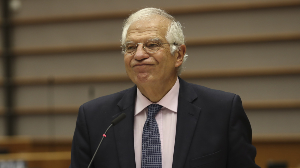 Közleményt adott ki Josep Borrell Orbán Viktor moszkvai útja kapcsán