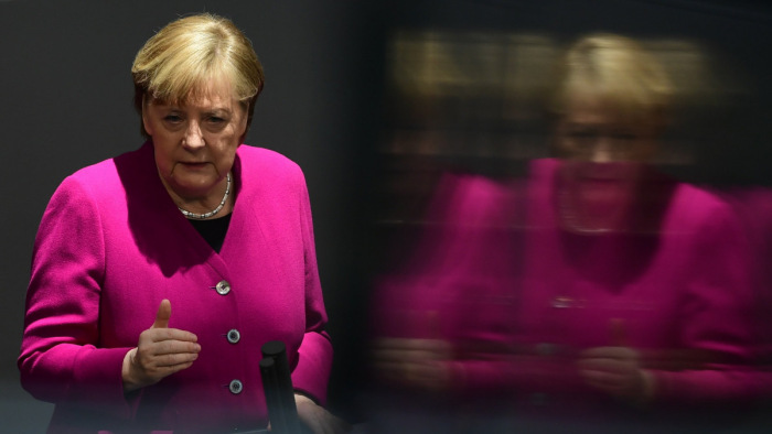 Felszólalt a zsidógyűlölettel szemben Angela Merkel