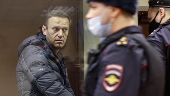 Évforduló - A börtönből írt világlapokba közös véleménycikket Alekszej Navalnij