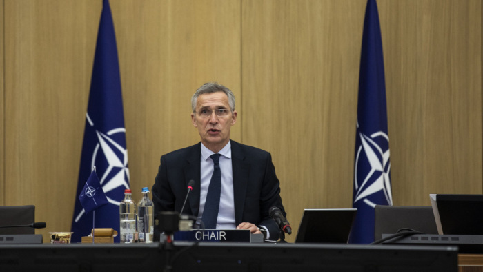 Nagy döntések várnak a NATO-csúcsra