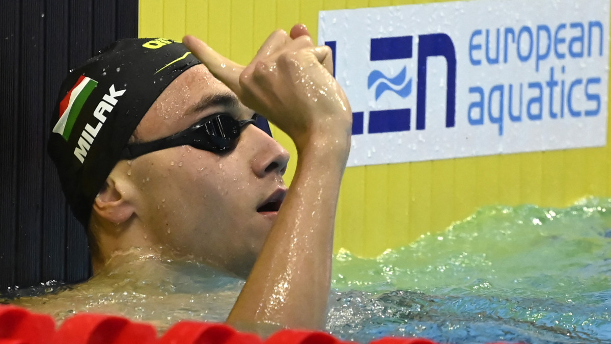 A győztes Milák Kristóf a férfi 200 méteres pillangóúszás döntőjében a budapesti vizes Európa-bajnokságon a Duna Arénában 2021. május 19-én.